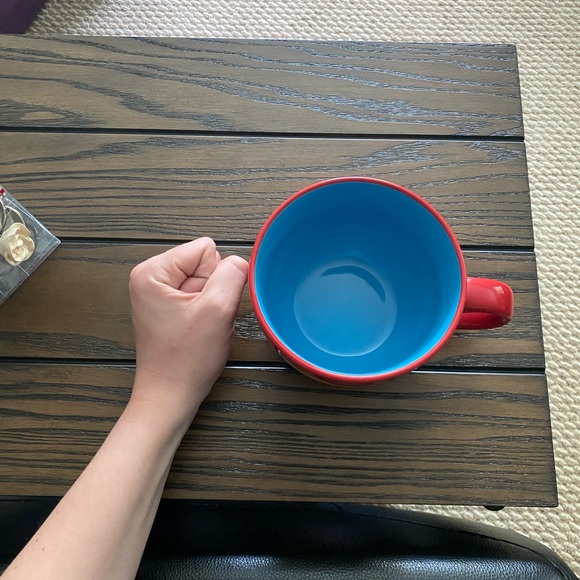 Oversized Wonder Woman Mug - Picture 4 of 4